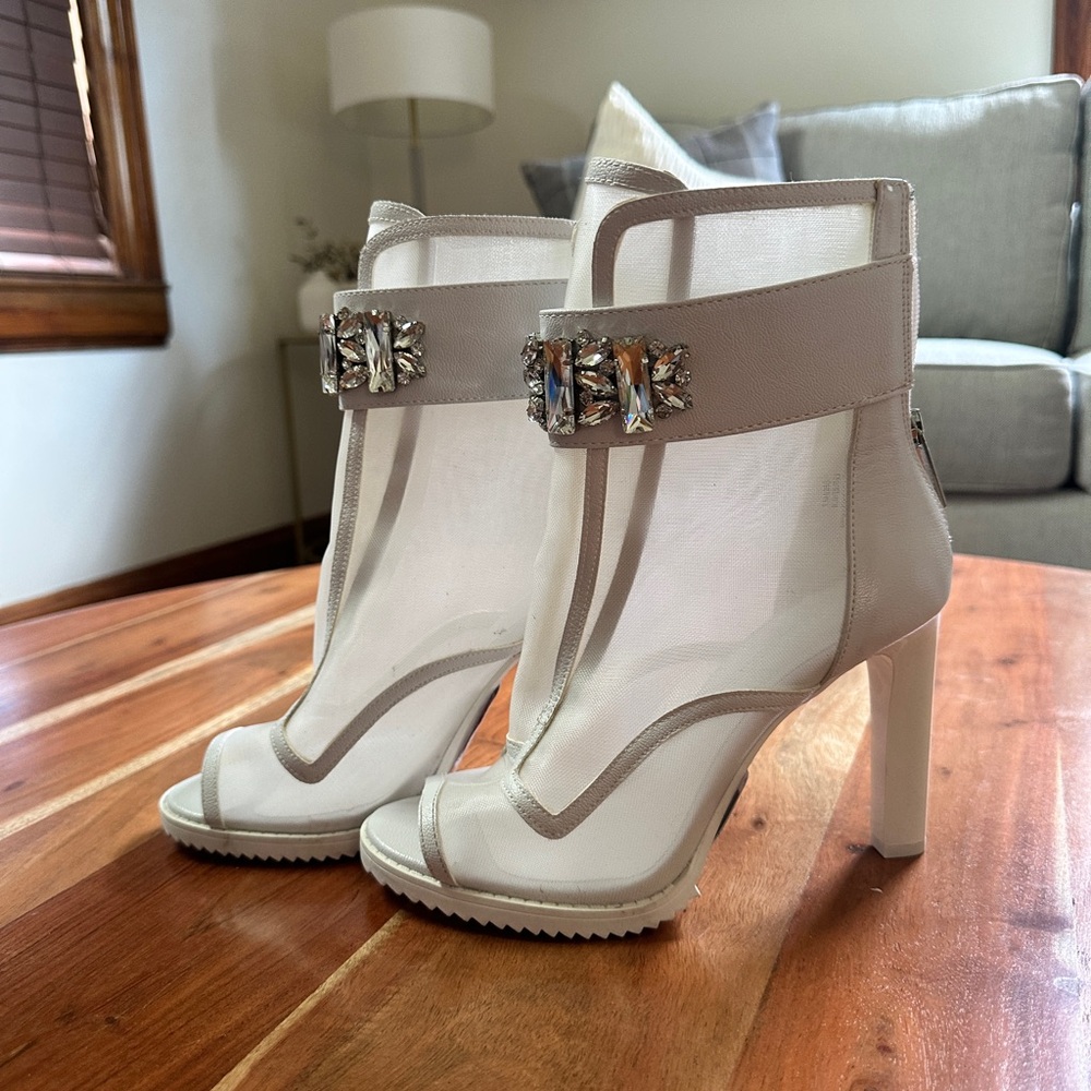 SALE!! NEW 🤍 Karl Lagerfeld Bootie Heels